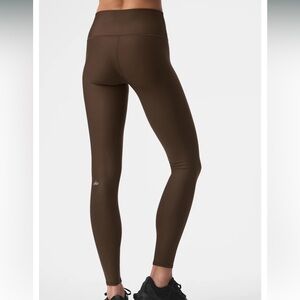 Alo Full Length Espresso Airlift Legging, in size Medium 🤎
